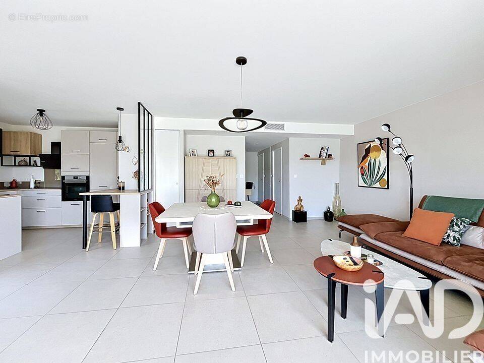 Photo 1 - Appartement à CHARBONNIERES-LES-BAINS