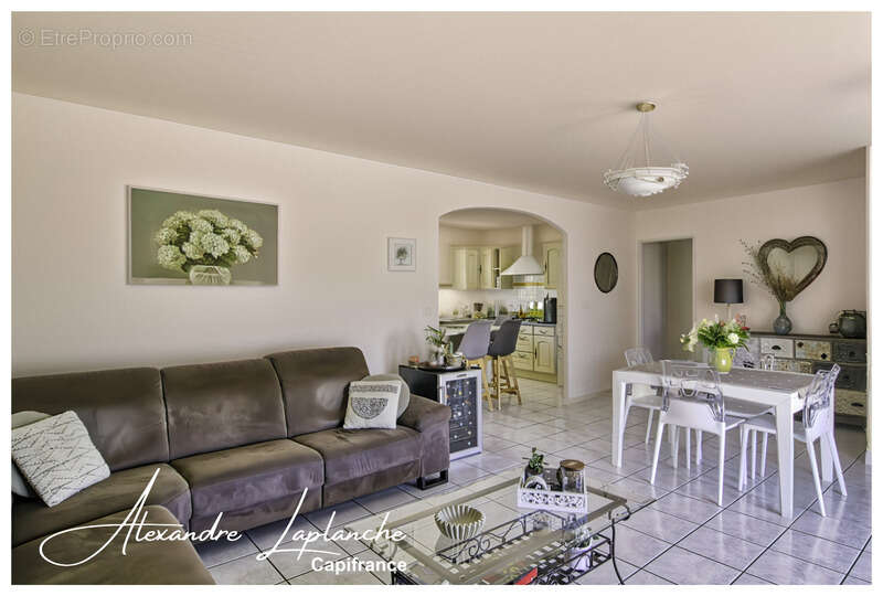 Dpt Tarn et Garonne (82), Maison de plain-pied parfaitement entretenue, au calme, avec piscine, garage et commerces accessibles  - photo 3