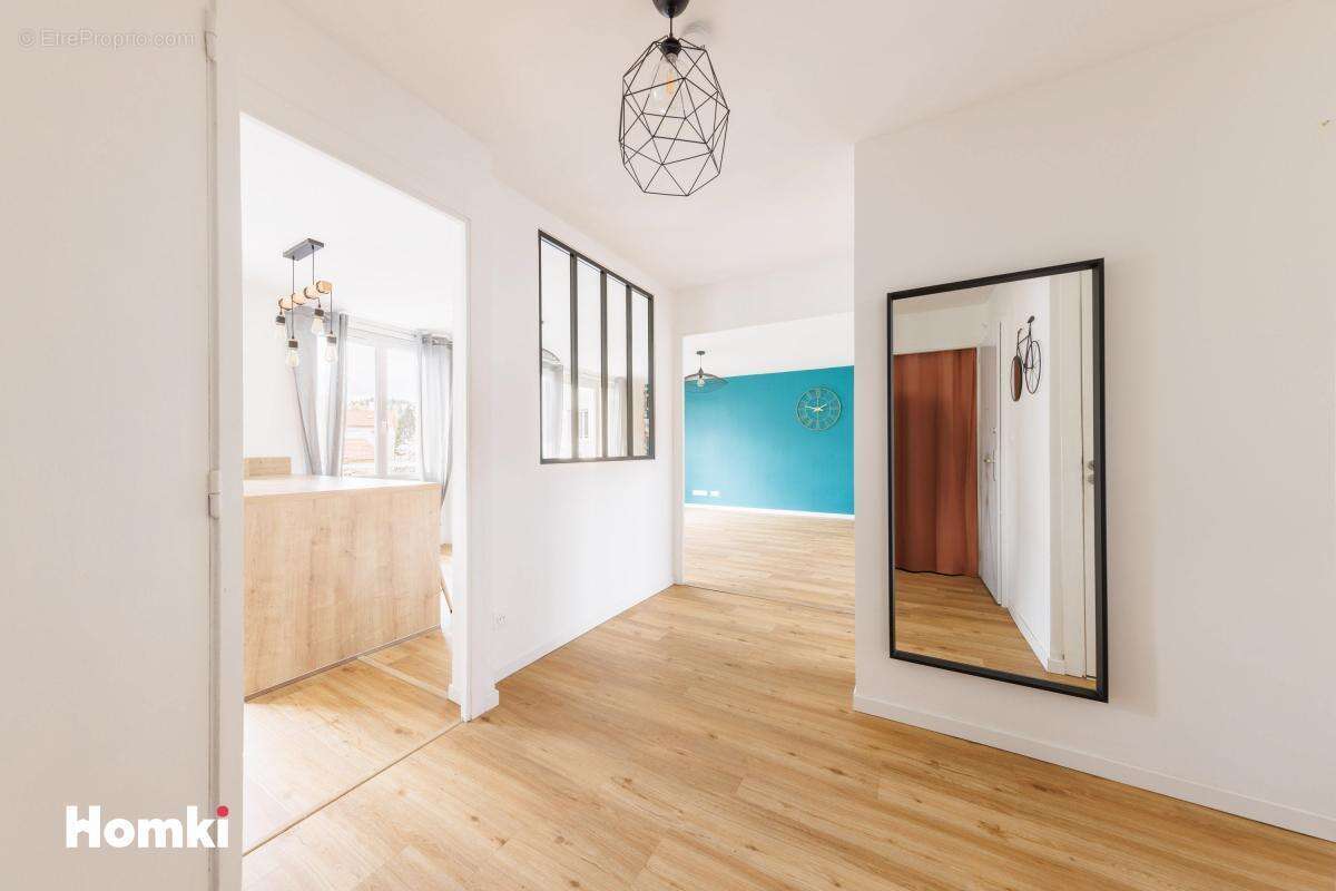 À vendre – Beau T3 rénové de 72 m2 avec garage – Clermont-Ferrand, quartier Champfleuri - photo 4