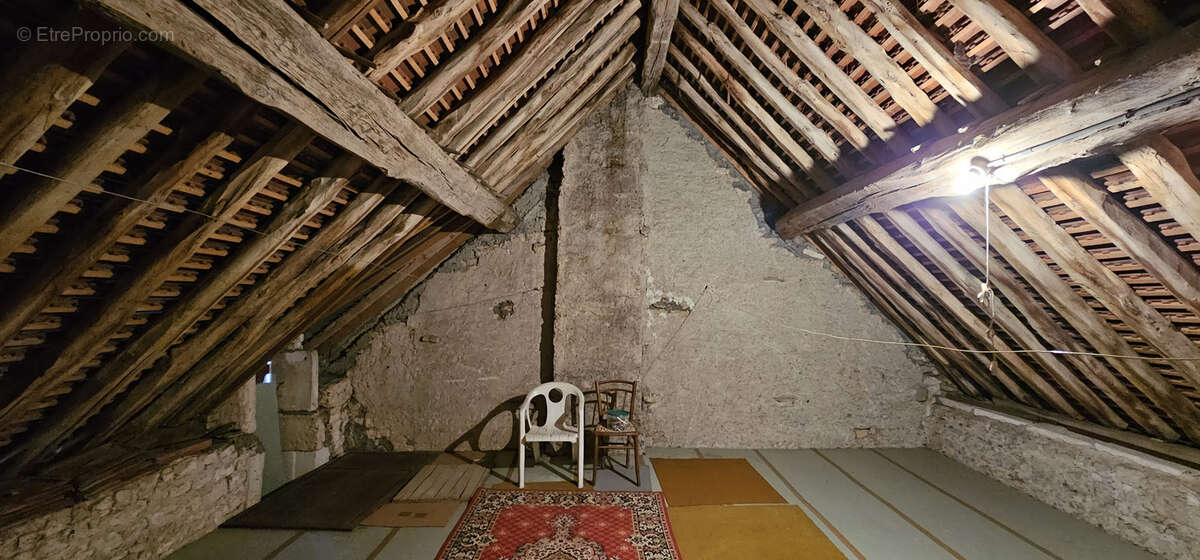 Maison de village, proche gare - photo 9