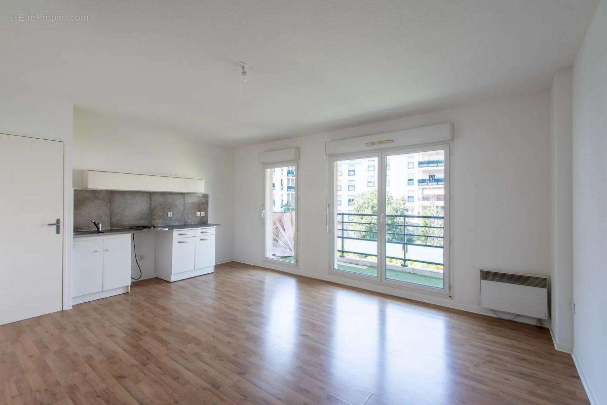 Appartement à MARSEILLE-15E