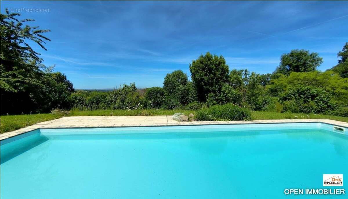 Maison 254 m² à Le Vigen  - photo 4