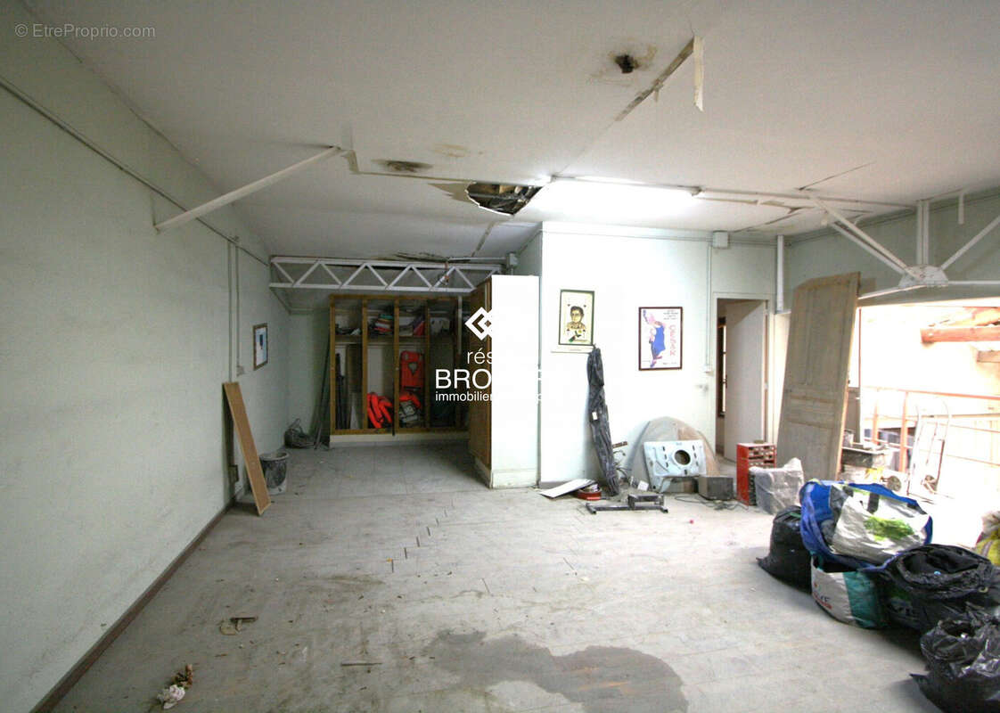 Commerce à MARSEILLE-11E