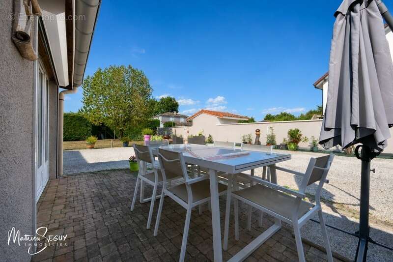 Maison à vendre 6 pièces SAINT ANDRE LE PUY avec grand terrain (42) - photo 23