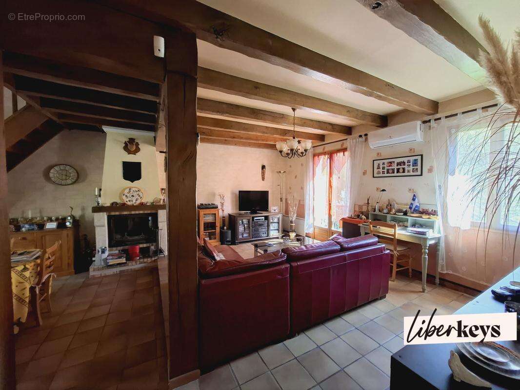 Maison à SAINTE-MESME