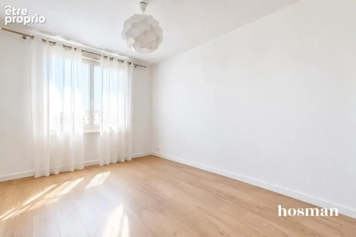 LYON 6ᵉ – Saint-Pothin  99 m² en 9ᵉ étage  Vue panoramique Croix-Rousse  Garage disponible - photo 9