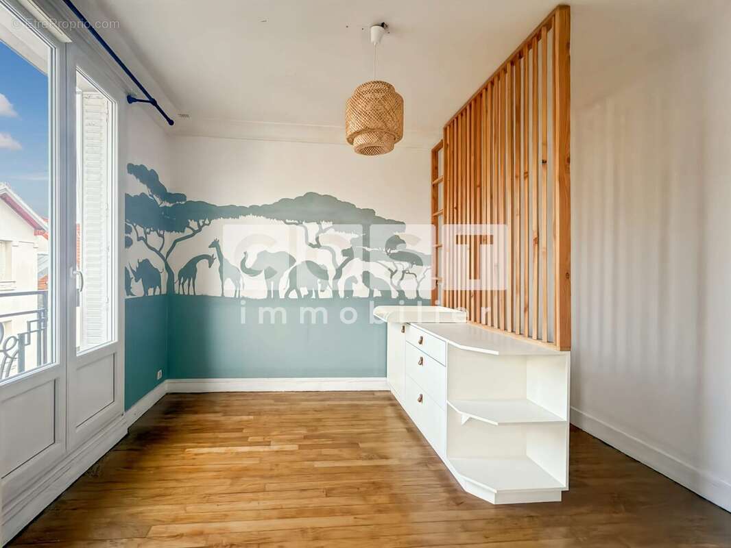 Appartement à ASNIERES-SUR-SEINE