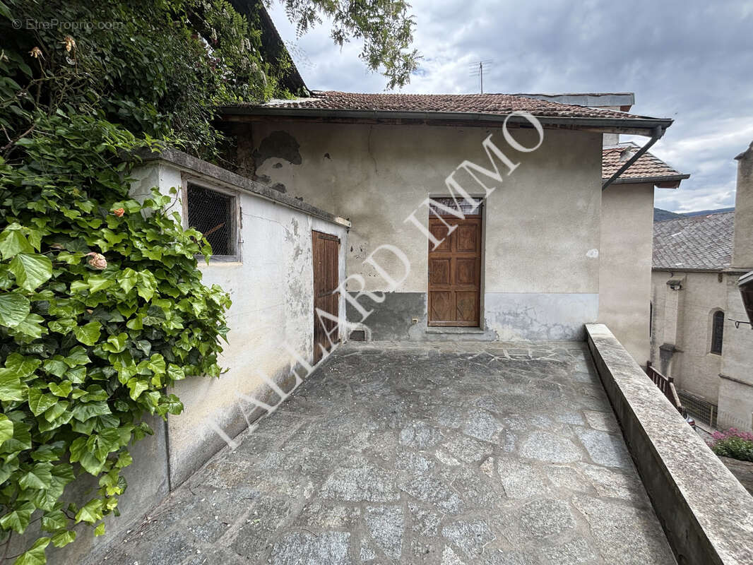 Maison à ESPINASSES