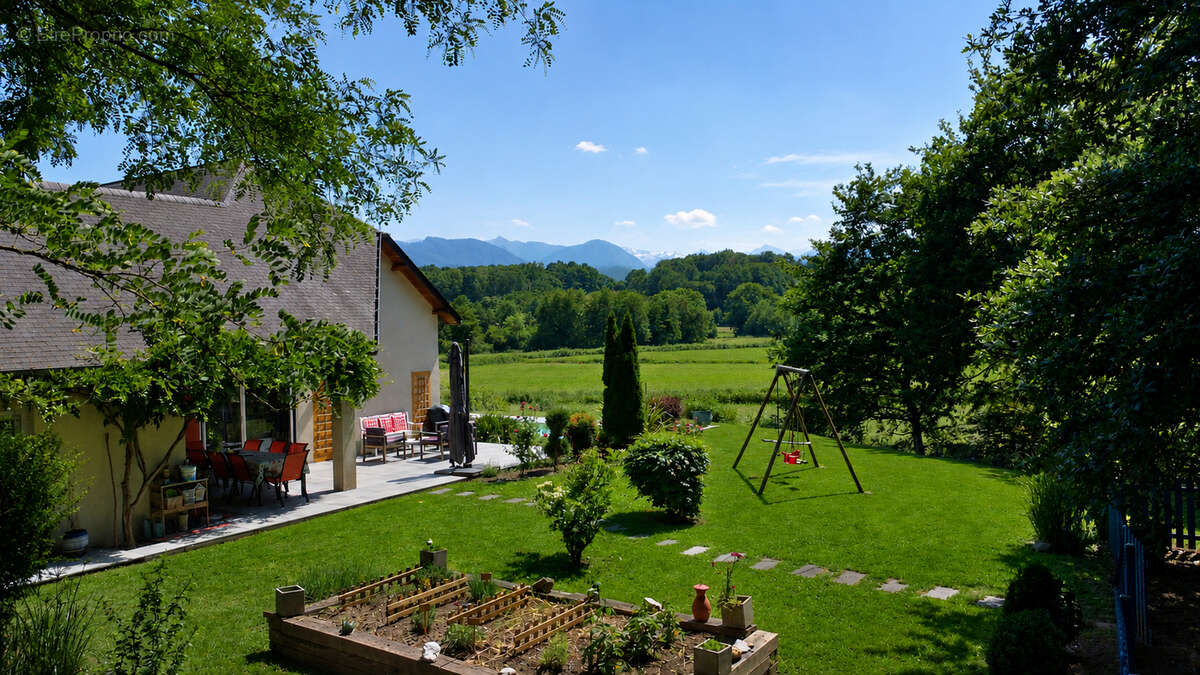 Maison à COARRAZE