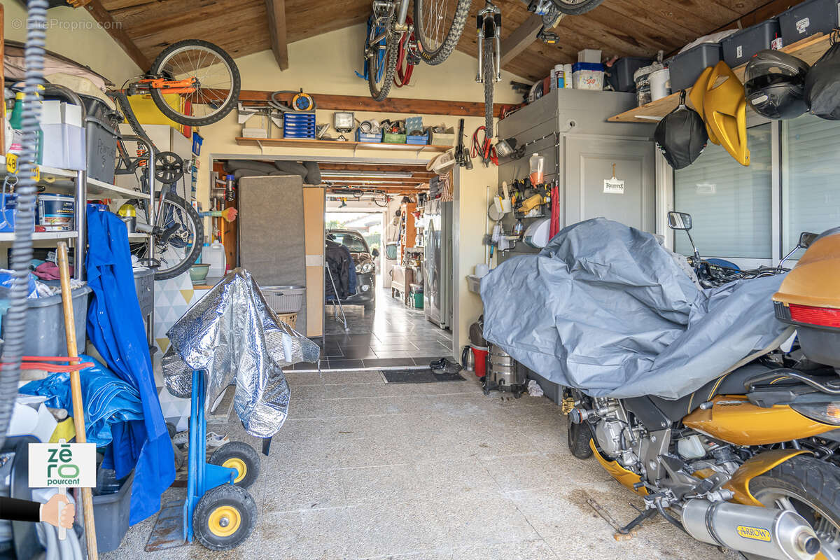 Maison à LANDEVIEILLE