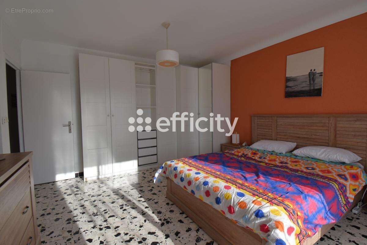 Maison 141 m² à Saint-Cyprien  - photo 9