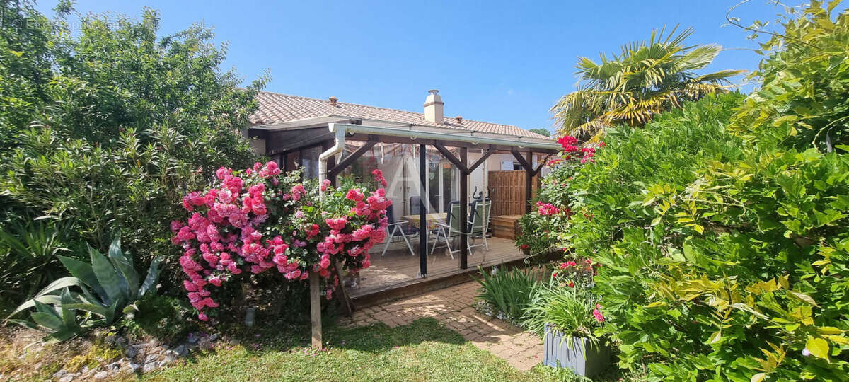 Maison à SAINT-REVEREND