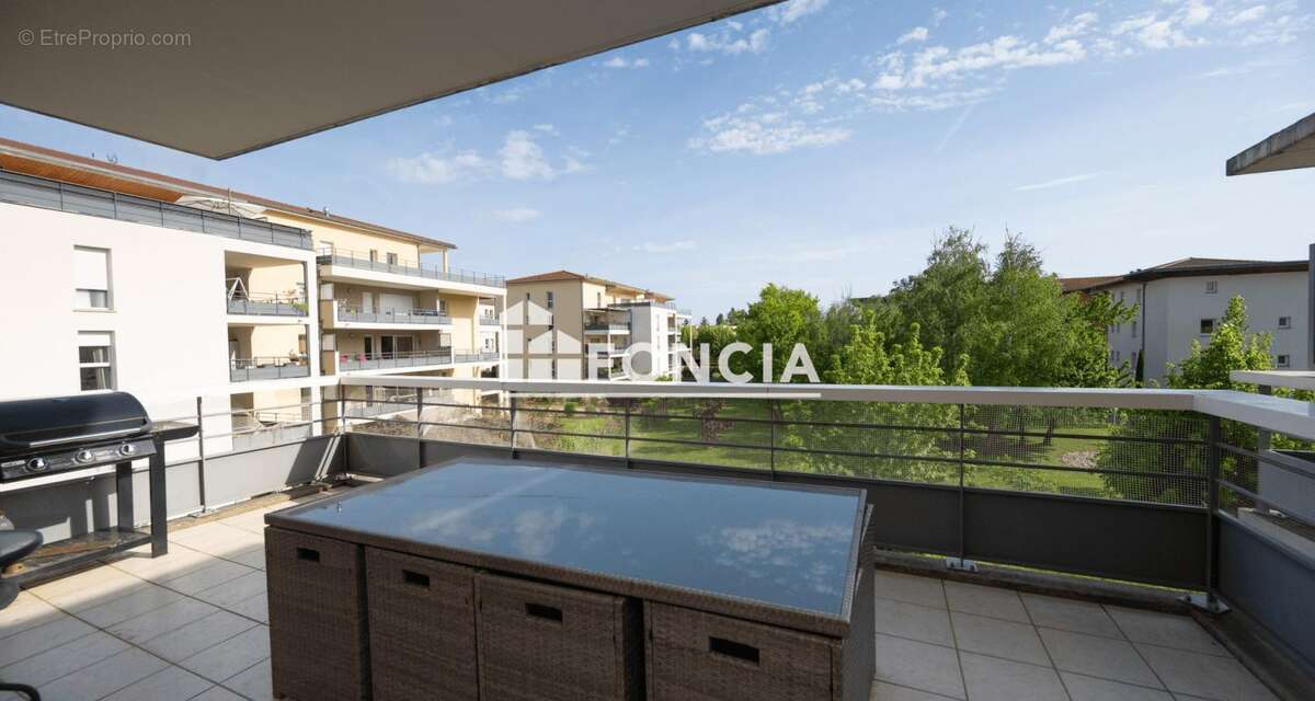 Appartement à GUILHERAND-GRANGES