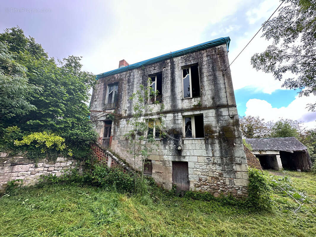 Maison à LA MENITRE