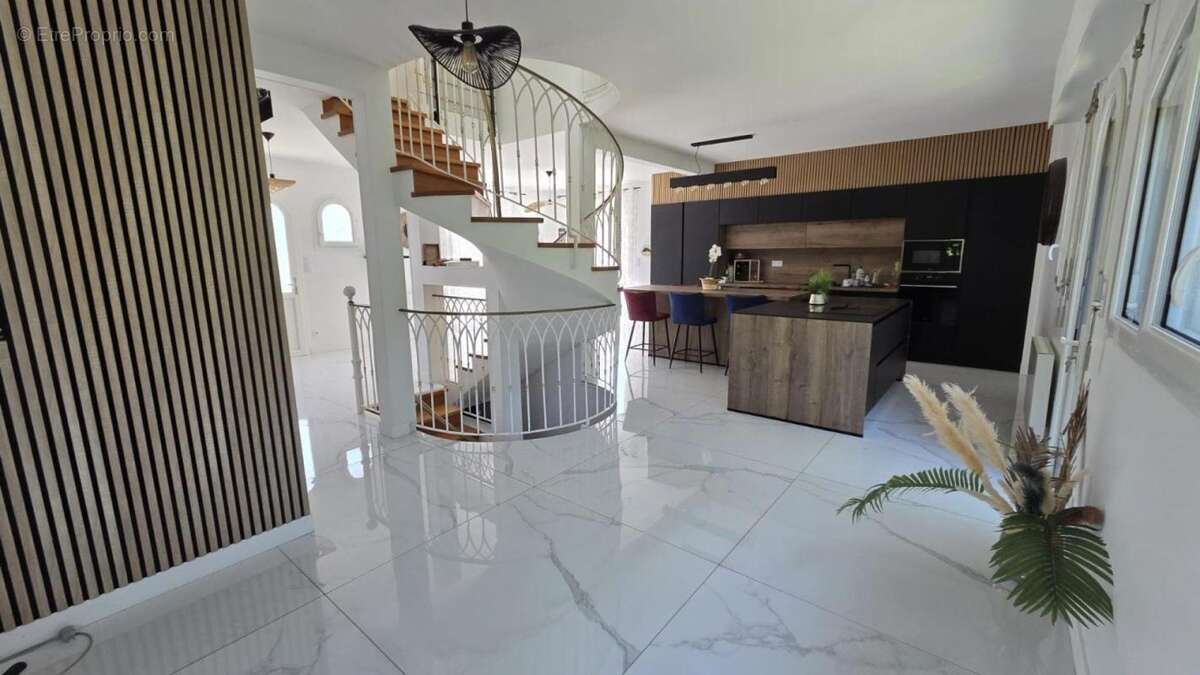Maison 4 chambres avec T2 - 35780 - LA RICHARDAIS - photo 4