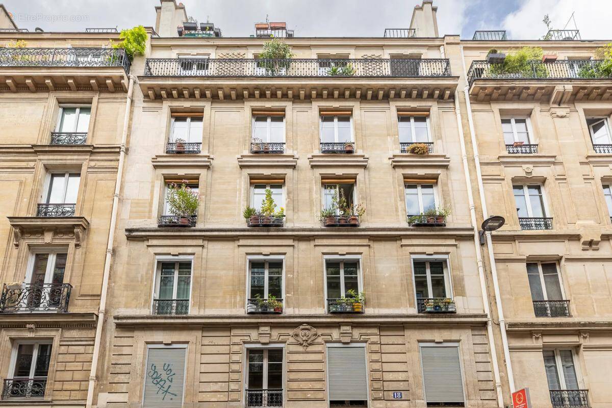 Appartement à PARIS-10E