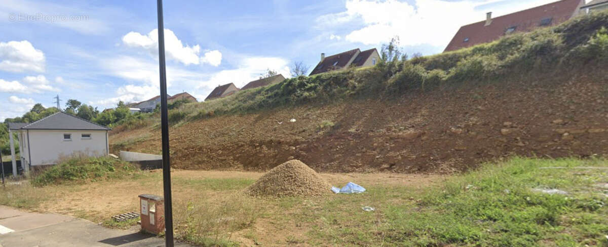 Terrain à BRIEY