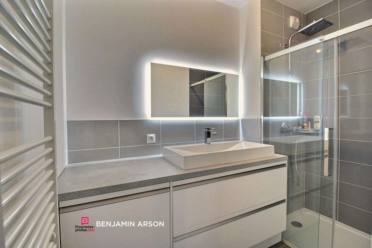 Appartement à COGNIN