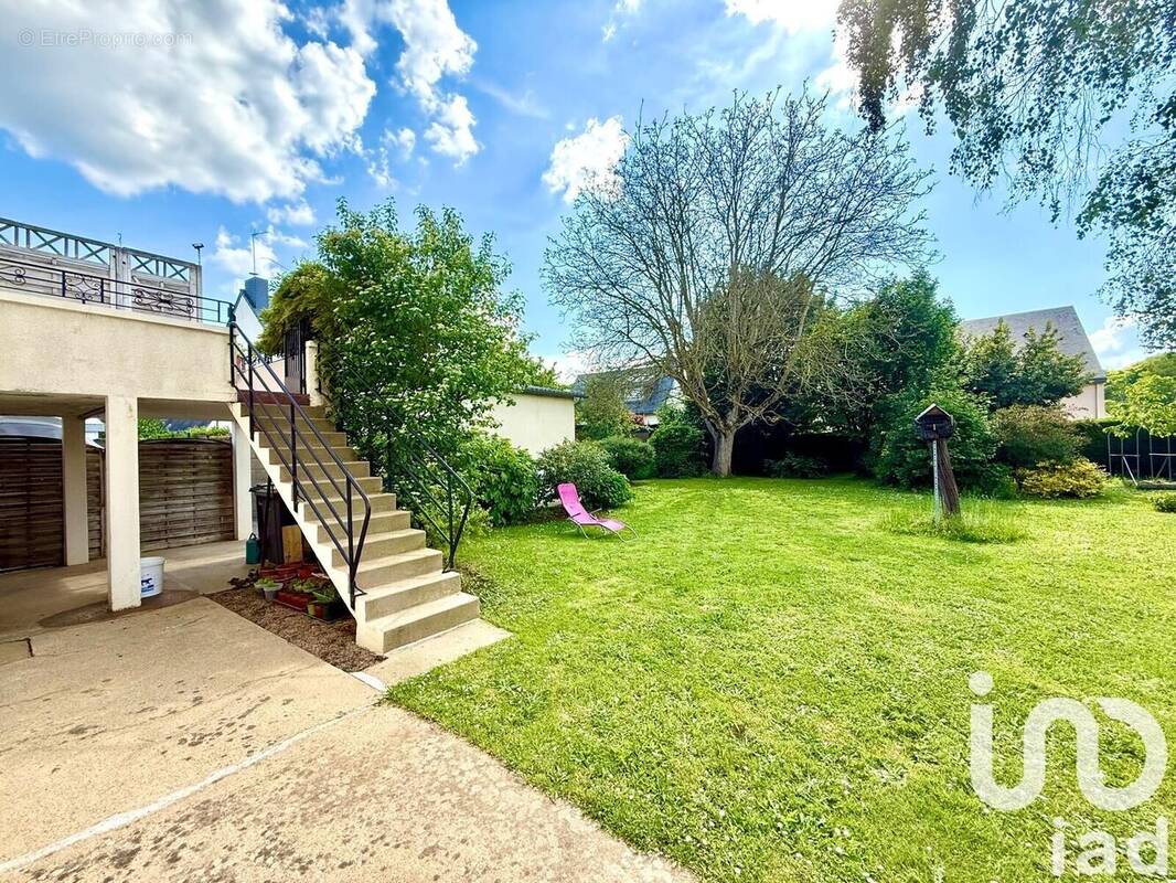 Photo 1 - Maison à CHARTRES-DE-BRETAGNE