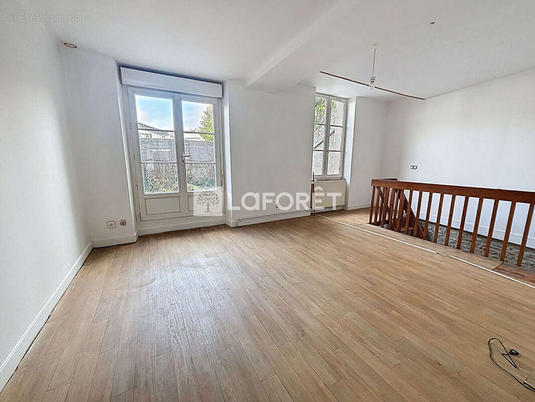 Appartement à FALAISE