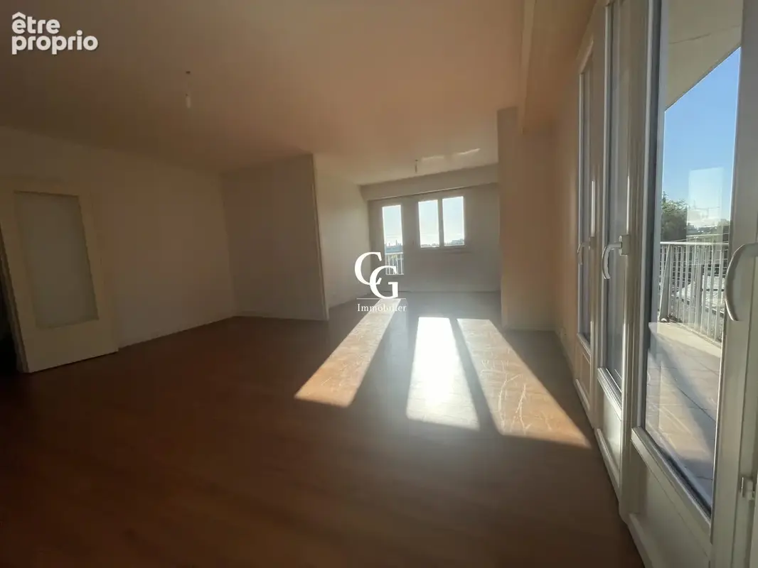 Appartement 4 pièces 81 m² à vendre à Nantes (44300) - photo 3