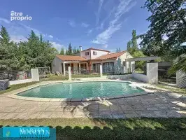 Villa 4 faces avec piscine et garage - photo 2