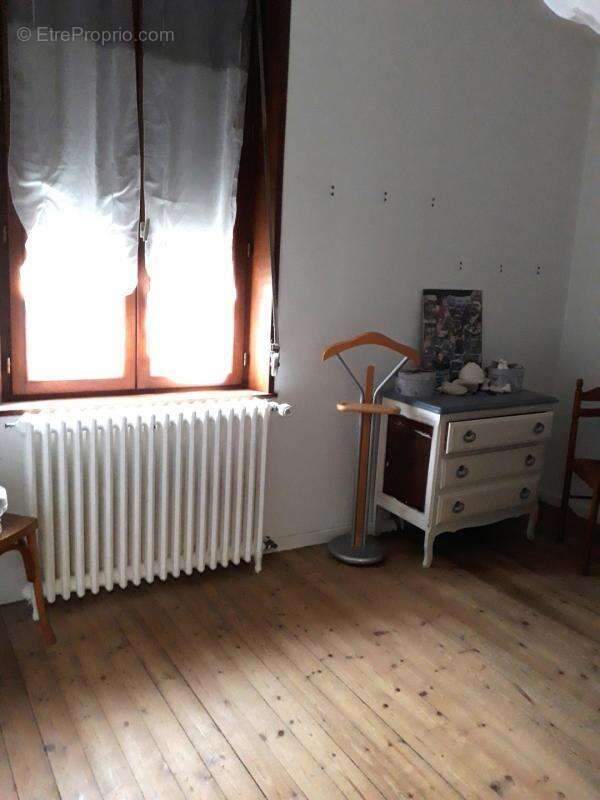 Maison de ville de 5 chambres/Dépendances et pâtures sur 30314 m2 - photo 15