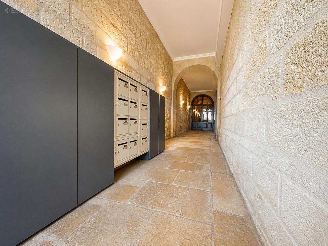 Vente T1 37m2 BORDEAUX (33000) - photo 2