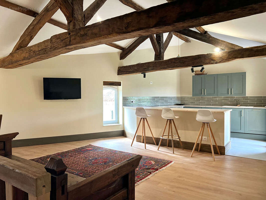 Propriété en pierre avec maison d'amis, piscine et garage pour 3 véhicules. - photo 14