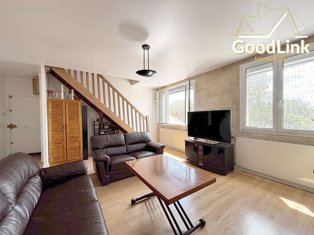 Appartement à AUBERVILLIERS