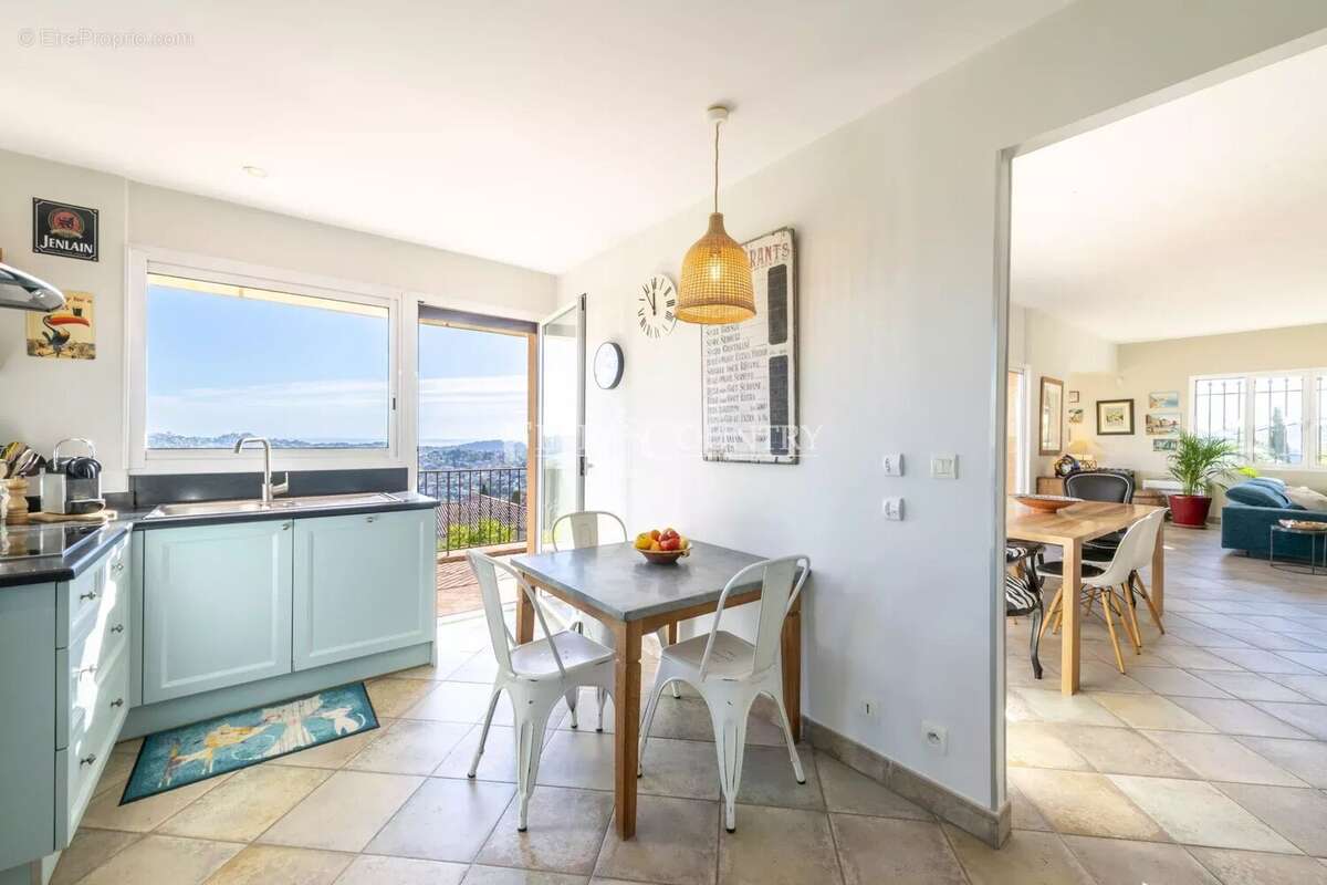 Maison à LA COLLE-SUR-LOUP