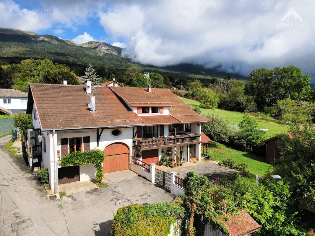 Maison à THOIRY