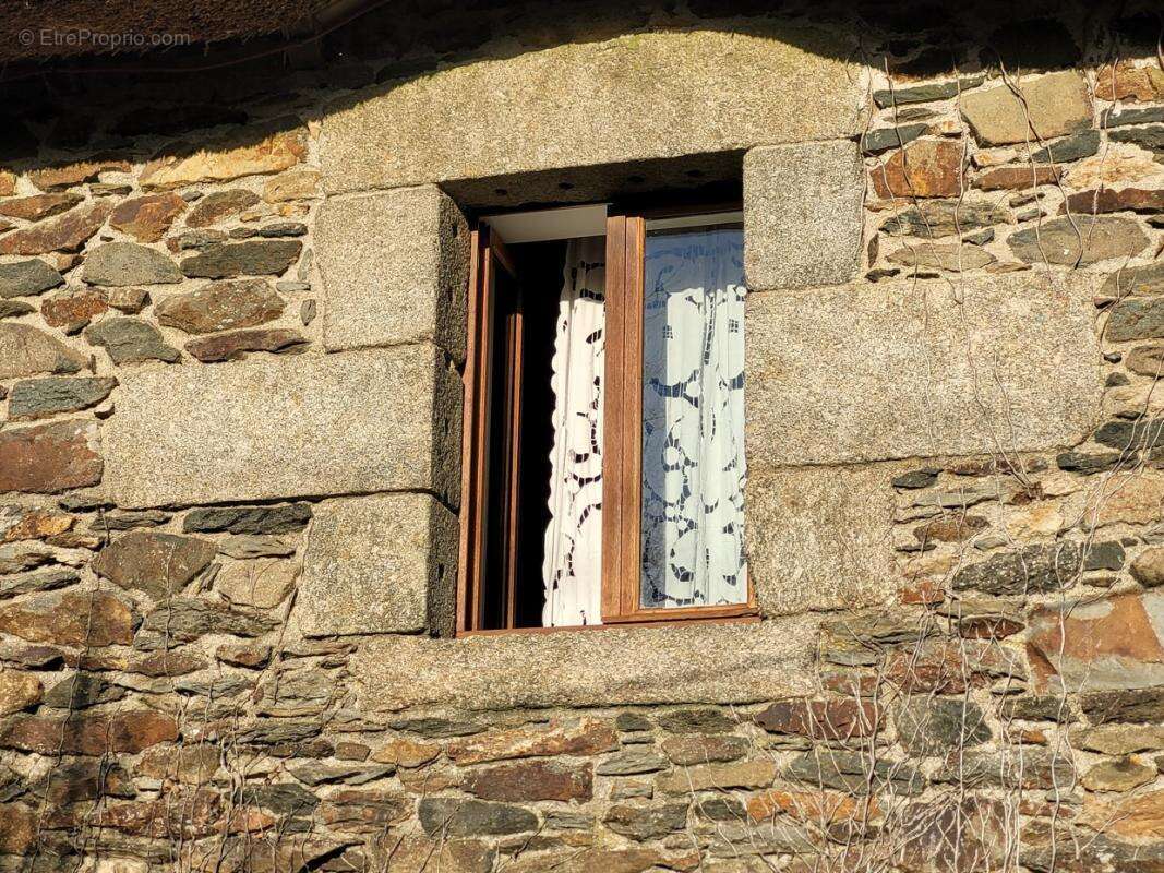 Maison à SAINT-MARTIN-DES-PRES