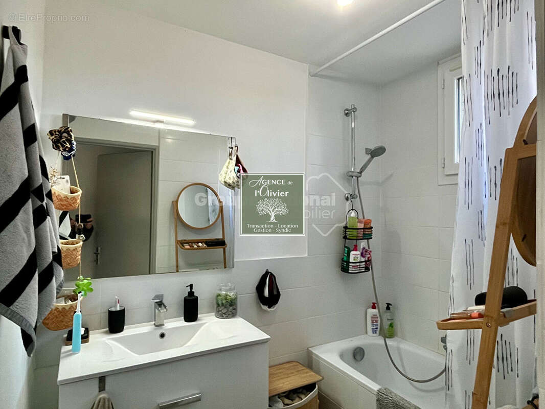 ARLES. Appartement en parfait état - photo 7