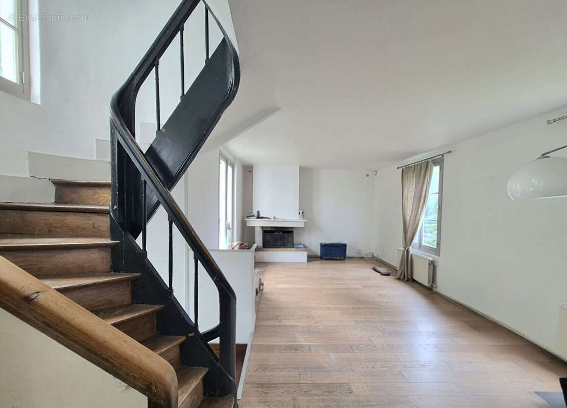 Maison à vendre - Sainte-Adresse Église / Mairie - 5 chambres - Jardin - Fort potentiel - photo 3