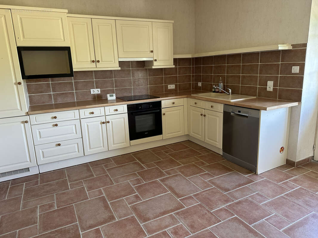 Maison à LIGNIERES-SONNEVILLE