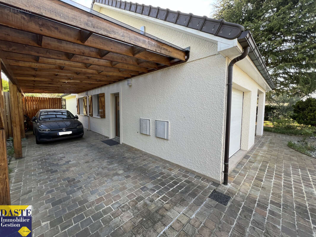 Maison à PONTAULT-COMBAULT