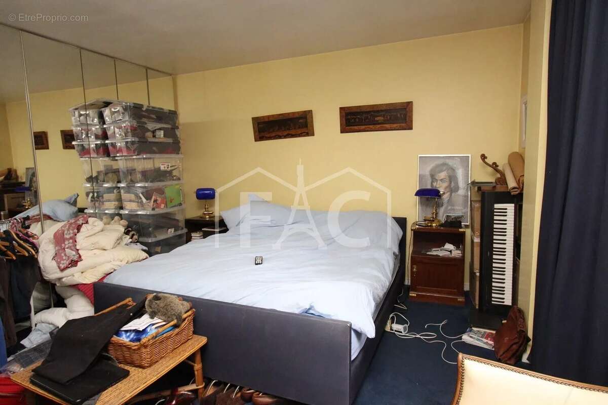 Appartement à PARIS-17E