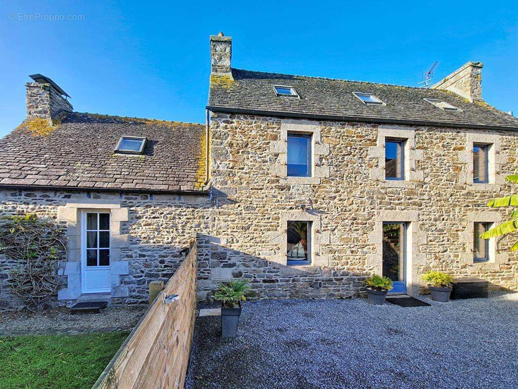 Maison à PLOUEZOC'H