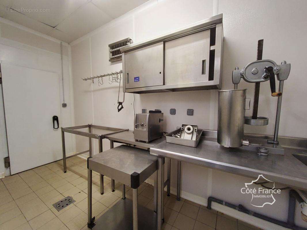 À VENDRE   Fonds et Murs Commerciaux Activité Traiteur   GIV - photo 10