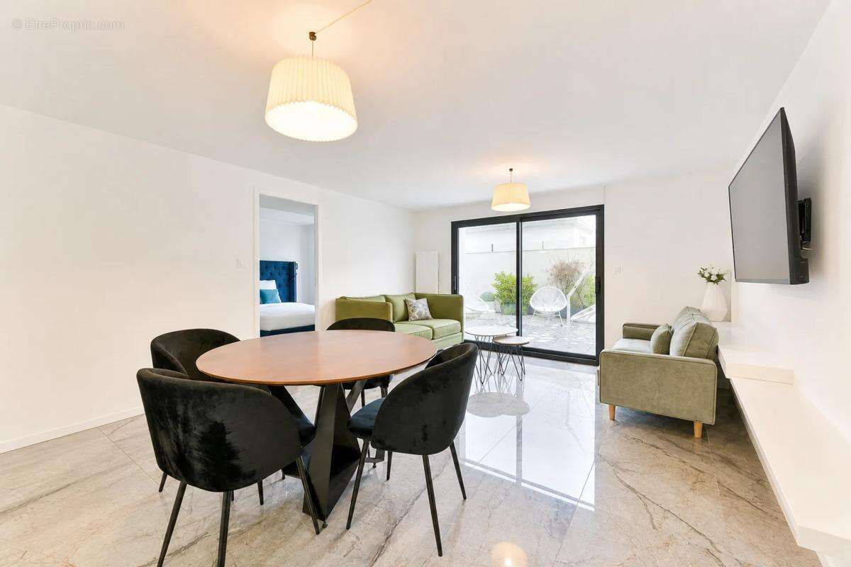 Basse-Goulaine : 450 m² - photo 4