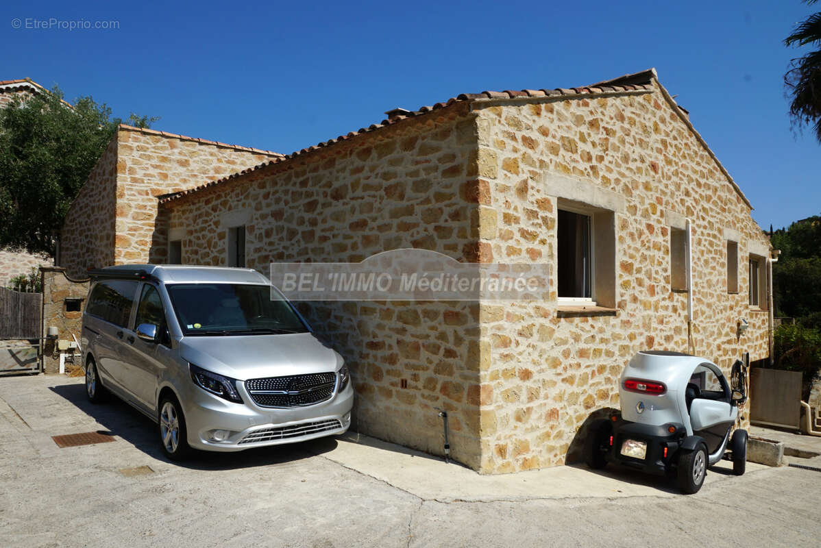 Villa 3 chambres, avec piscine et dépendances - photo 21