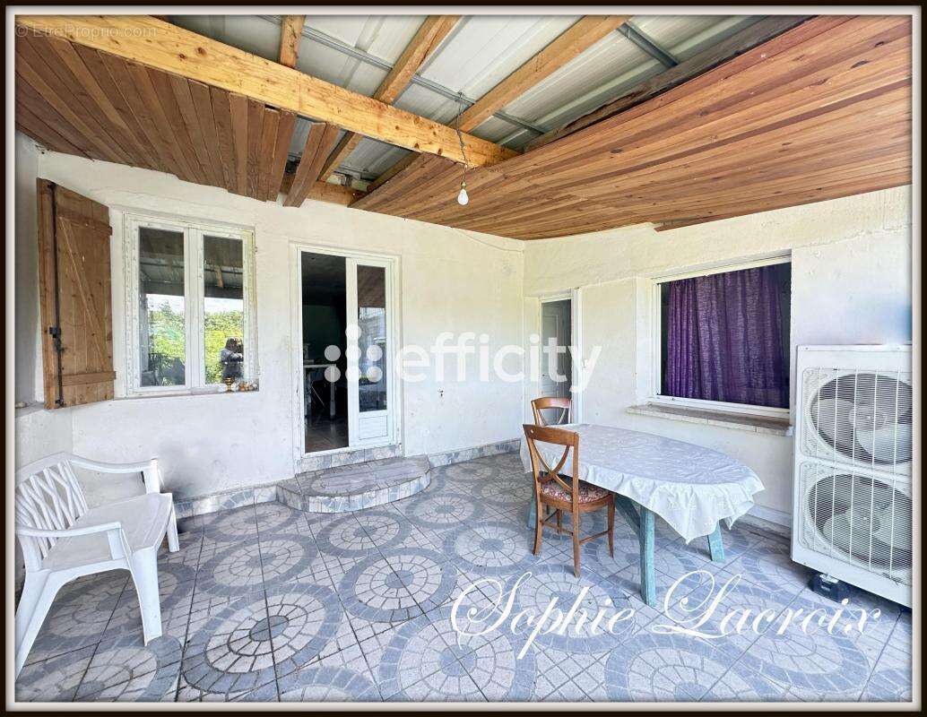 Maison à SALAISE-SUR-SANNE