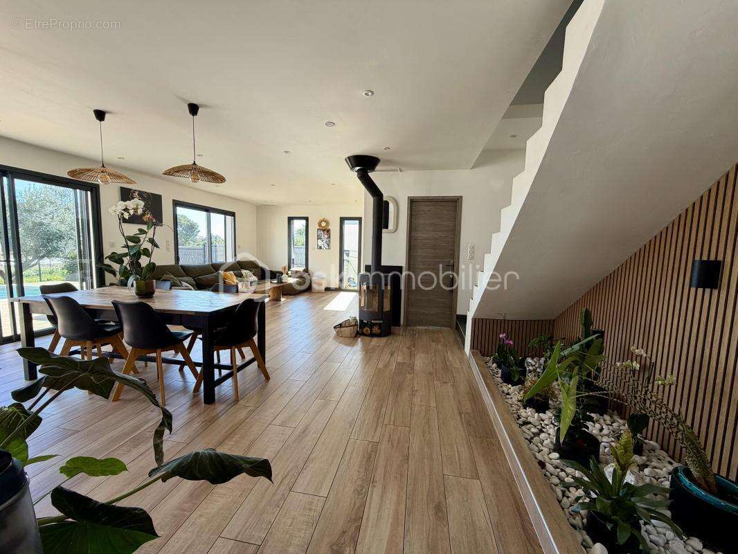 Maison à LA LONDE-LES-MAURES