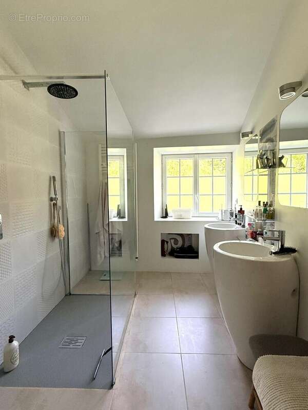 Maison 122 m² à Le Douhet  - photo 6