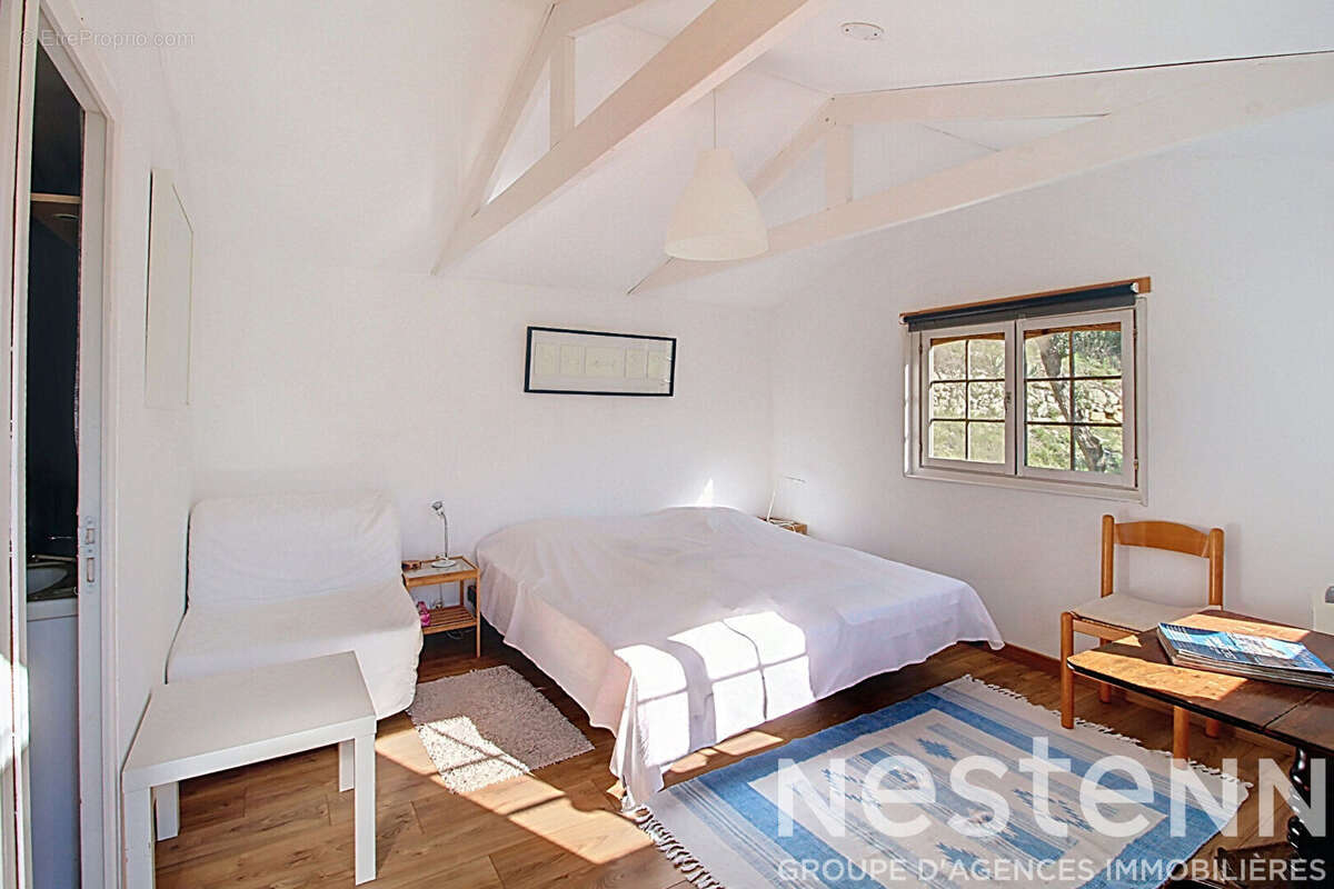 A VENDRE ! MAISON A  FIGANIERES - 81 m² environ + dépendance de 16 m² sur un terrain de 4495m² avec piscine - photo 15