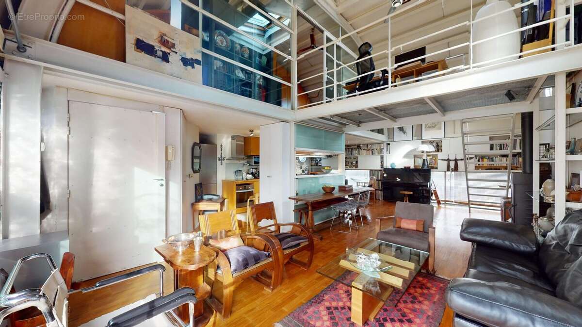 Appartement à PARIS-14E
