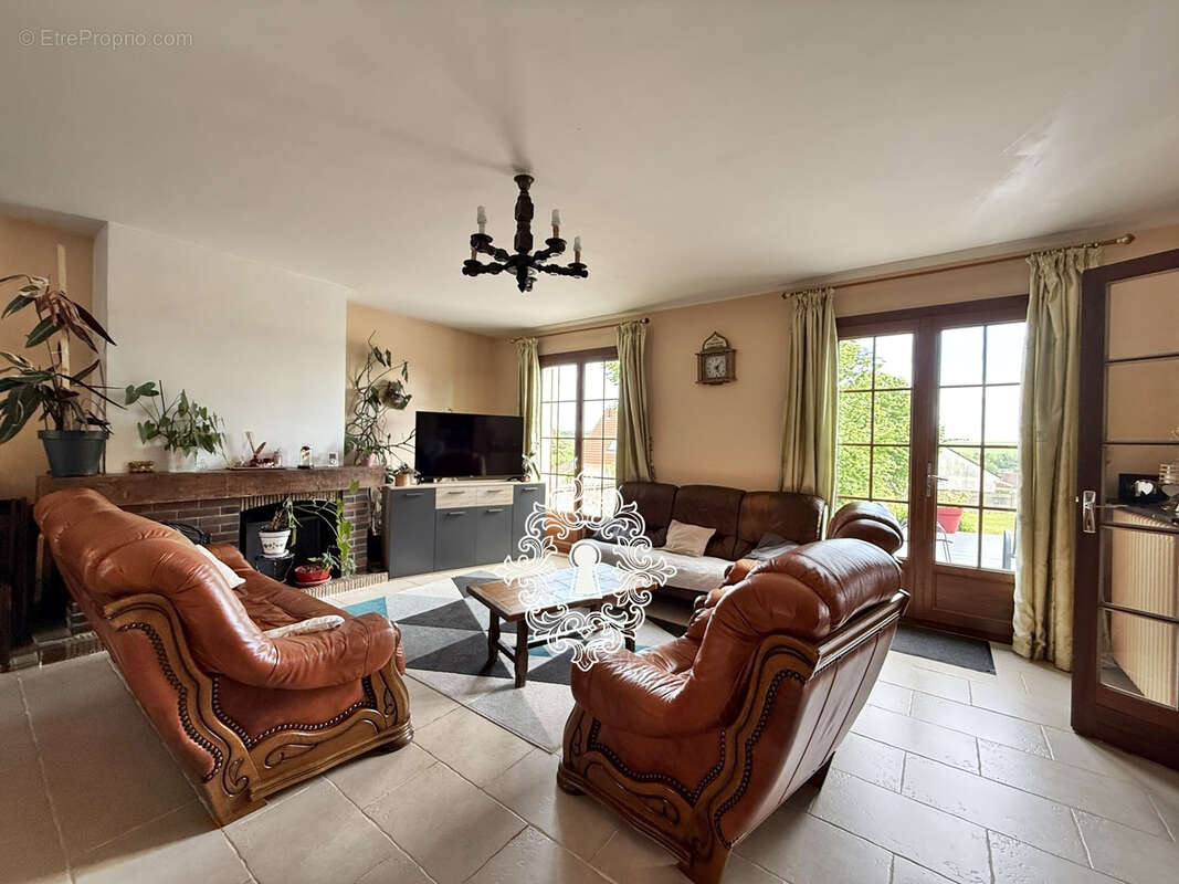 Maison à DONNEMARIE-DONTILLY