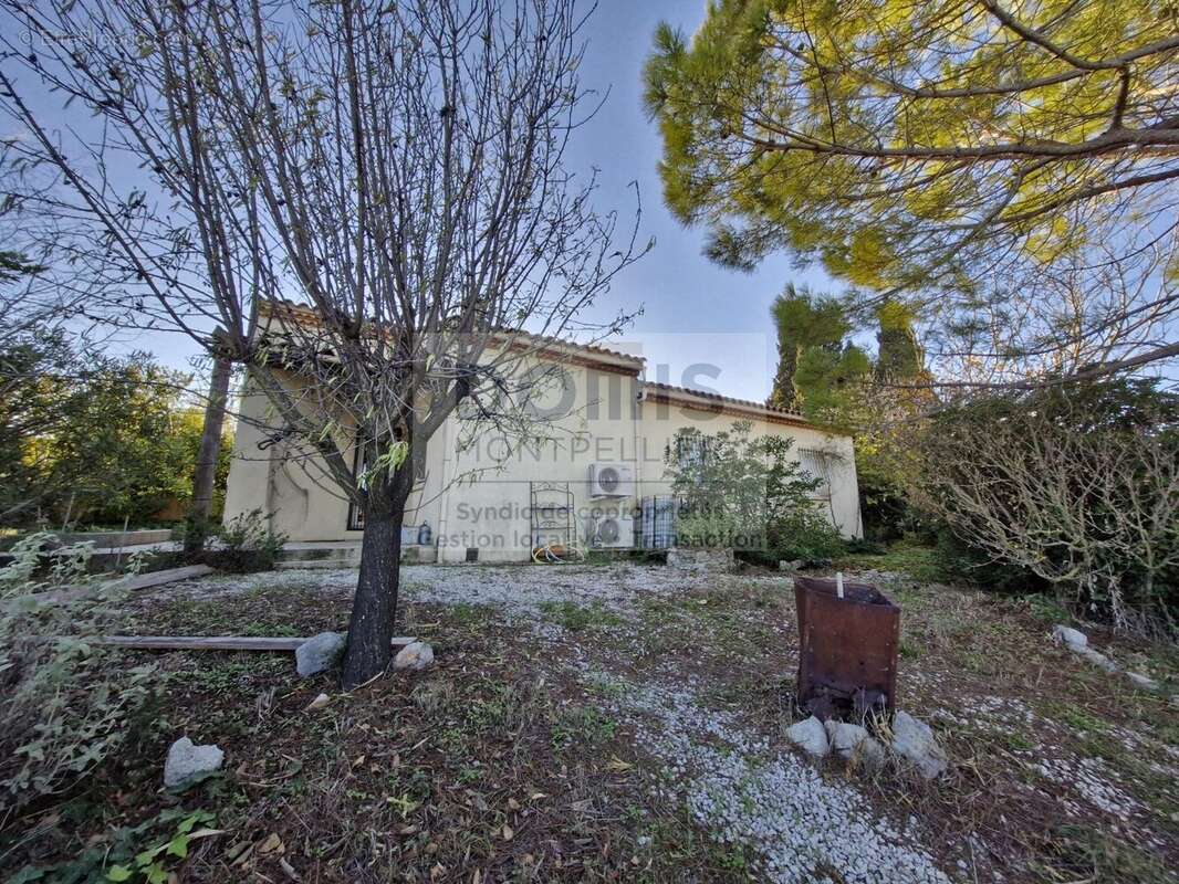 Maison à VIC-LA-GARDIOLE