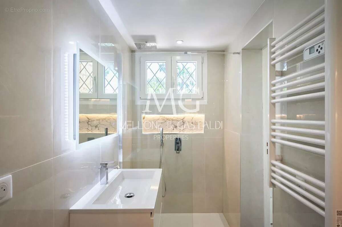 Maison à MOUGINS